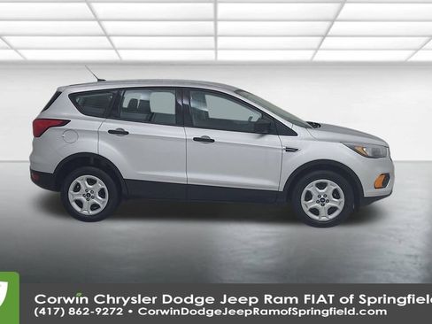 Used 2019 Ford Escape S image 17