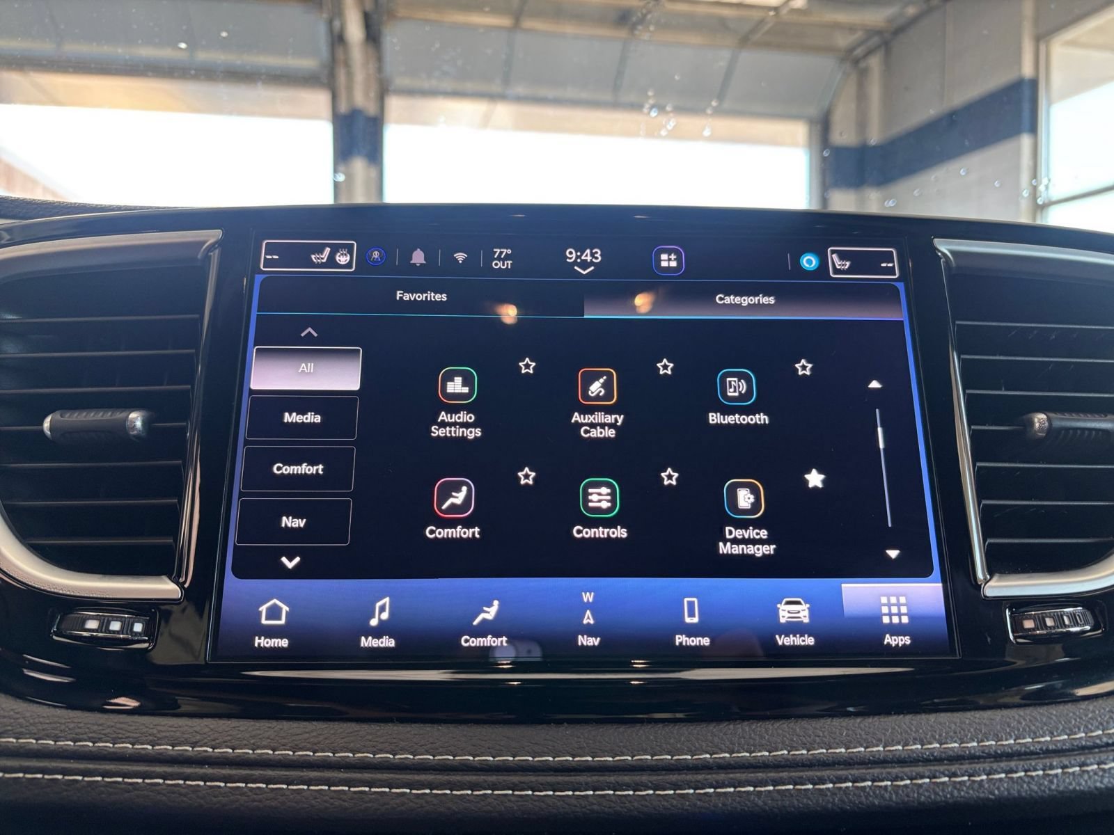 Used 2025 Chrysler Pacifica Limited FWD image 20
