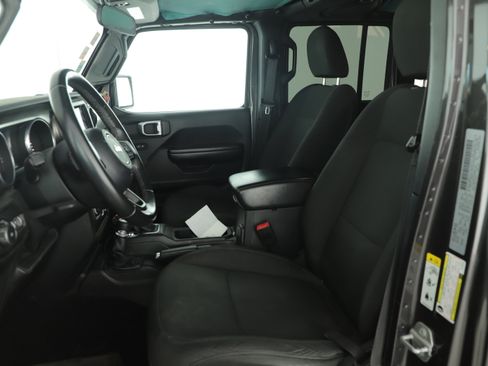 Used 2018 Jeep Wrangler Unlimited Sport S image 5