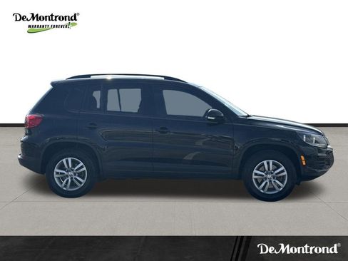 Used 2017 Volkswagen Tiguan S image 3