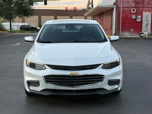 Used 2017 Chevrolet Malibu Premier w/ Premier Sun and Wheel Package FWD image 5