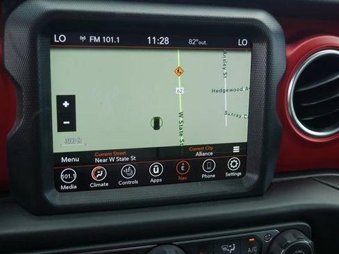 Used 2021 Jeep Wrangler Unlimited Rubicon AWD/4WD image 4