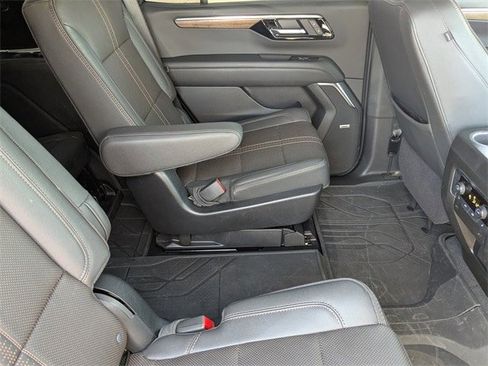 Used 2025 Chevrolet Tahoe High Country image 27