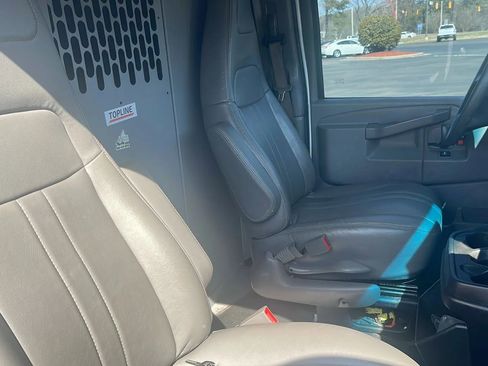 Used 2021 Chevrolet Express 2500 w/ Driver Convenience Package RWD image 10