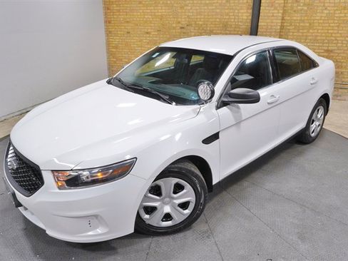 Used 2016 Ford Taurus Police Interceptor AWD image 2