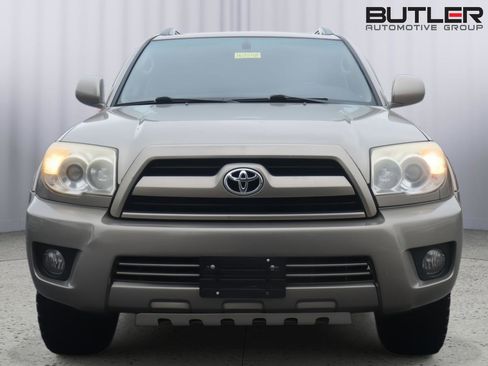 Used 2008 Toyota 4Runner Limited AWD/4WD image 2