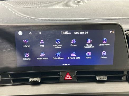 Used 2023 Kia Sportage EX w/ EX Premium Package image 12