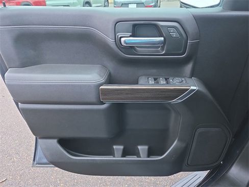 Used 2022 Chevrolet Silverado 1500 LT image 17