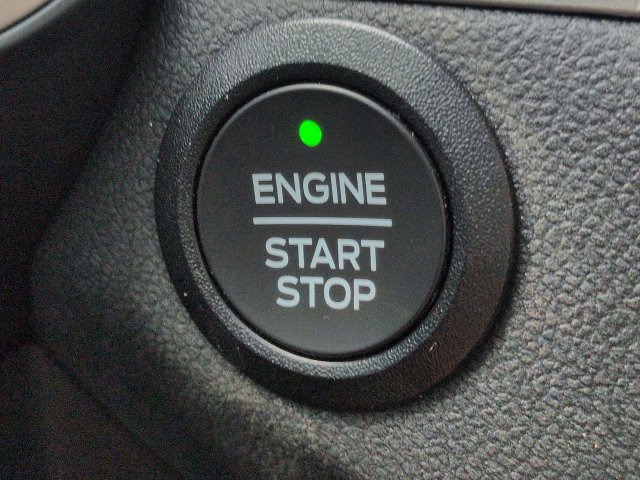 Certified 2022 Ford Escape SE w/ SE Sport Appearance Package FWD image 29