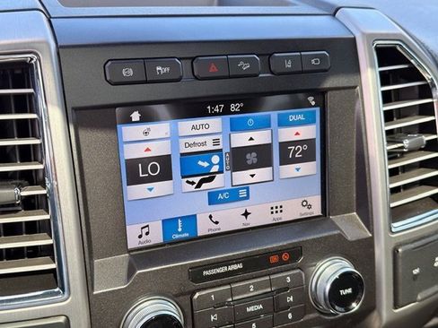 Used 2017 Ford F350 Platinum w/ Platinum Ultimate Package image 4