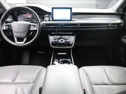 Used 2021 Lincoln Corsair Reserve w/ Equipment Group 201A FWD image 9