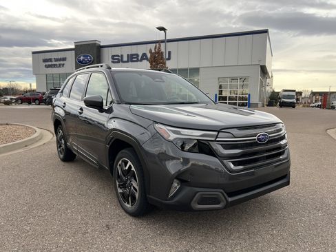 Used 2025 Subaru Forester Limited w/ Popular Package #2 image 7