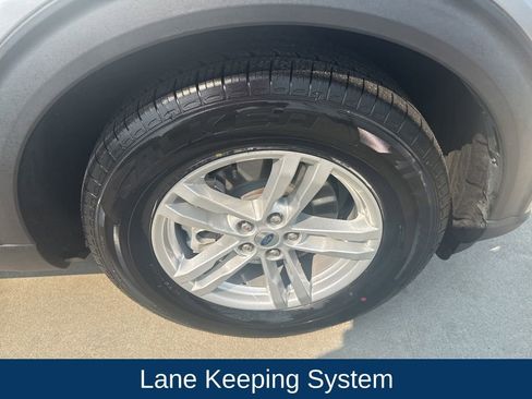 Certified 2022 Ford Explorer XLT RWD image 9