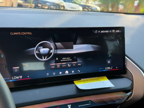 Used 2025 BMW X3 xDrive30i w/ Premium Package image 27