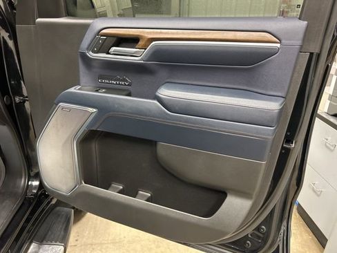 Used 2024 Chevrolet Silverado 1500 High Country w/ Technology Package image 23