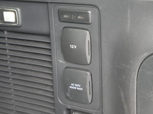 Certified 2025 Ford Expedition Max Platinum image 26