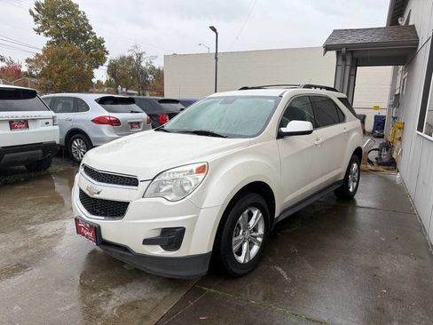 Used 2012 Chevrolet Equinox LT w/ Driver Convenience Package image 4