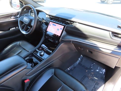 Used 2024 Jeep Grand Cherokee Limited 4xe AWD/4WD image 17