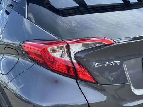 Used 2019 Toyota C-HR Limited FWD image 13