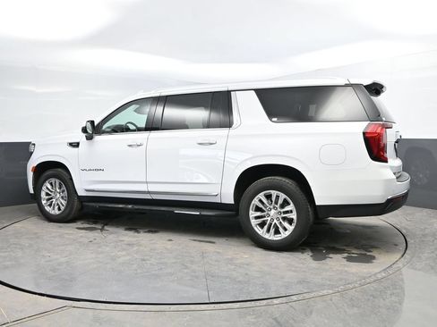 Used 2023 GMC Yukon XL SLT w/ SLT Luxury Package AWD/4WD image 10