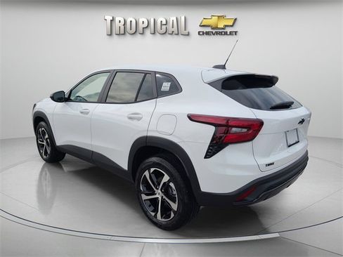 New 2026 Chevrolet Trax RS image 3