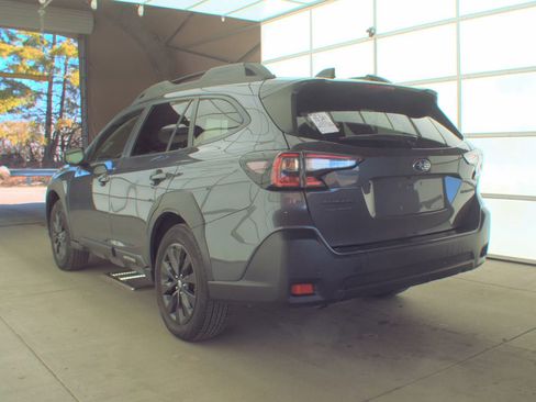 Used 2025 Subaru Outback Onyx Edition image 7