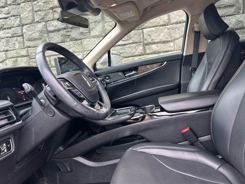 Used 2023 Lincoln Nautilus Reserve w/ Equipment Group 201A image 8