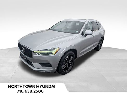Used 2021 Volvo XC60 T5 Momentum image 3