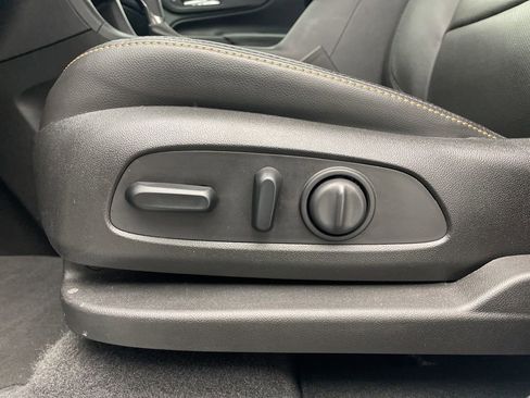 Certified 2019 Chevrolet Equinox Premier image 24