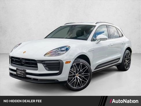 Certified 2026 Porsche Macan AWD/4WD image 1
