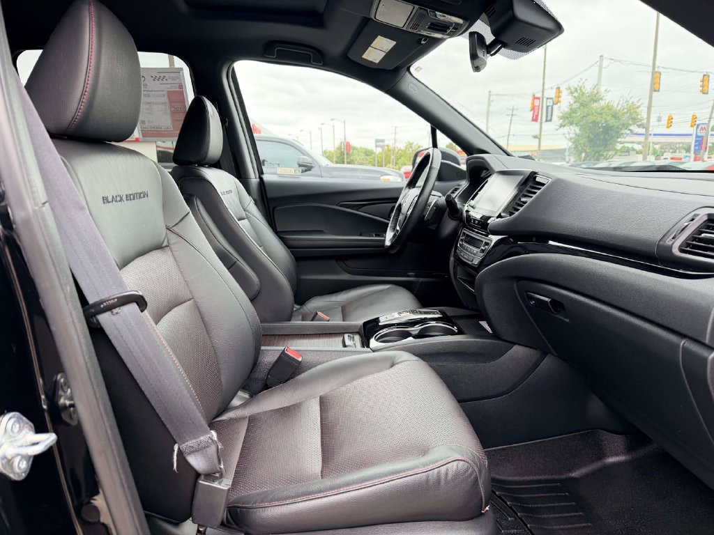 Used 2023 Honda Ridgeline Black Edition image 12