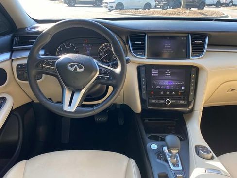 Used 2021 INFINITI QX50 Luxe FWD image 8