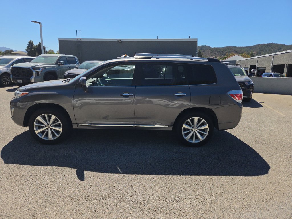 Used 2011 Toyota Highlander Limited AWD/4WD image 2