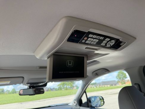 Used 2018 Honda Pilot Elite image 16