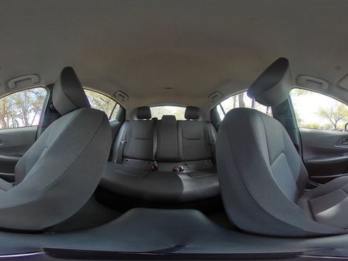 Used 2025 Toyota Prius LE image 37