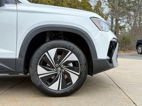 New 2026 Volkswagen Taos SE AWD/4WD image 8