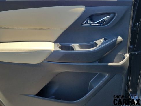 Used 2022 Chevrolet Traverse LS FWD image 14