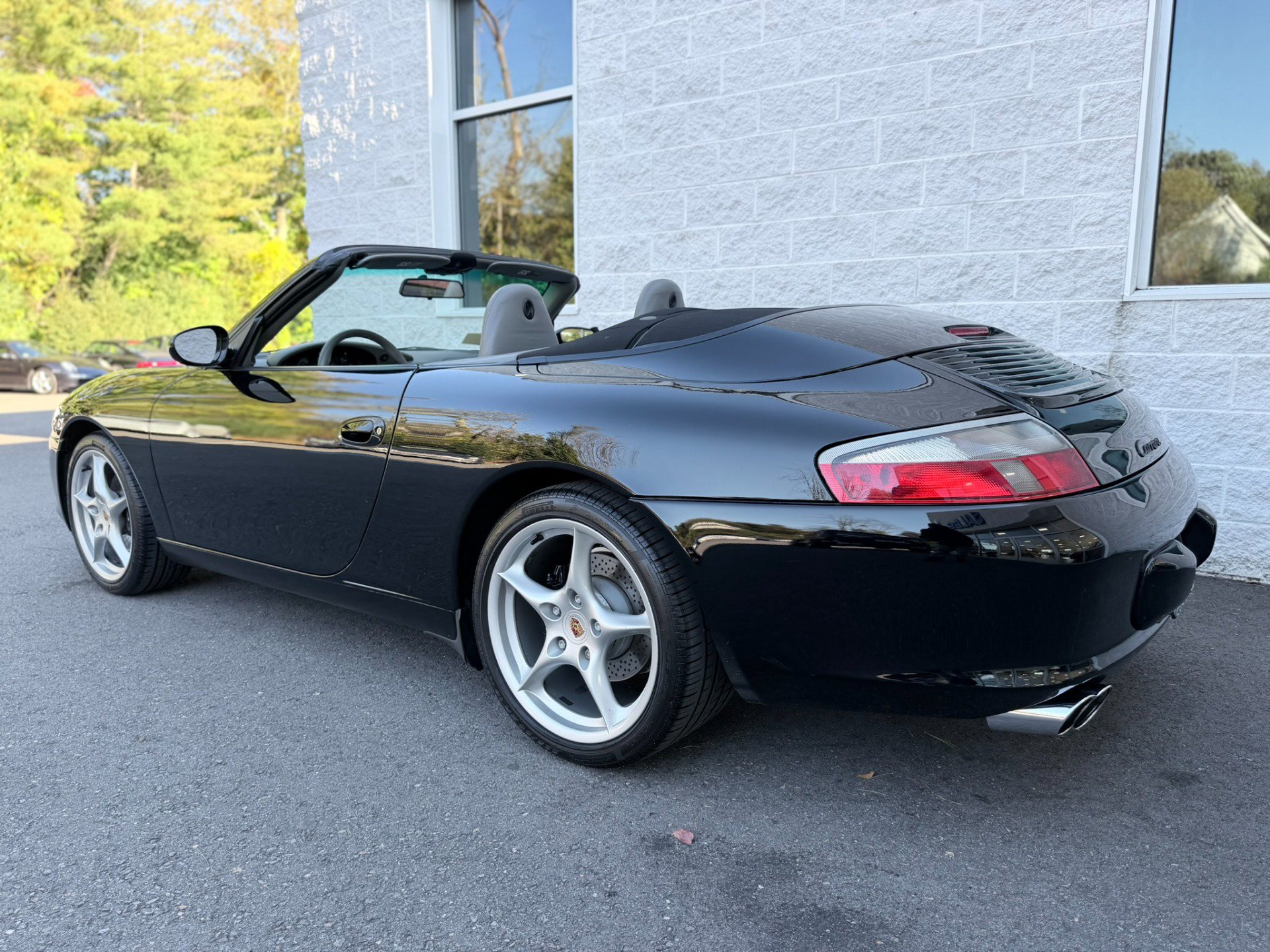 Used 2002 Porsche 911 Carrera 4 AWD/4WD image 37
