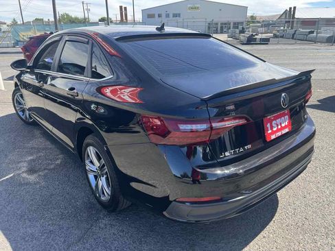 Used 2022 Volkswagen Jetta SE FWD image 7