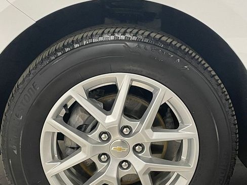 Used 2024 Chevrolet Equinox LT image 39