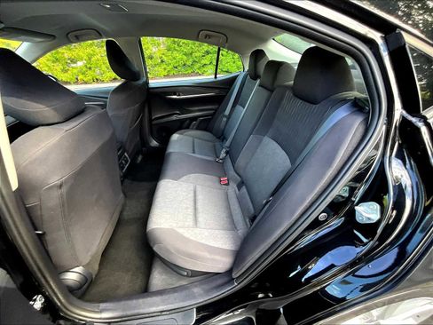 Used 2025 Toyota Camry LE image 15