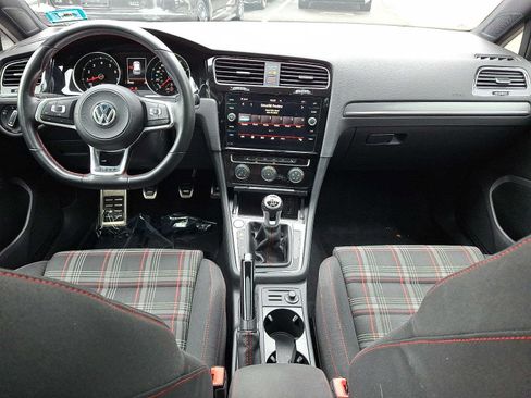 Used 2018 Volkswagen GTI SE FWD image 10
