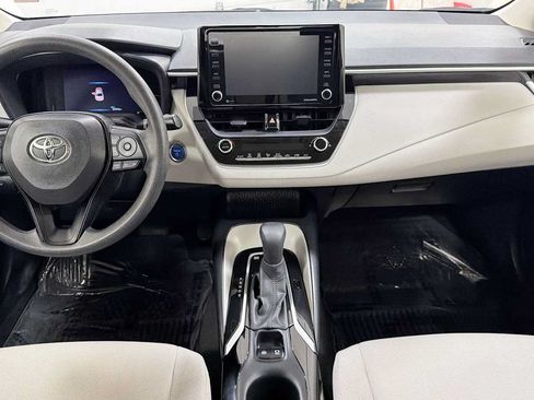 Certified 2022 Toyota Corolla LE FWD image 25