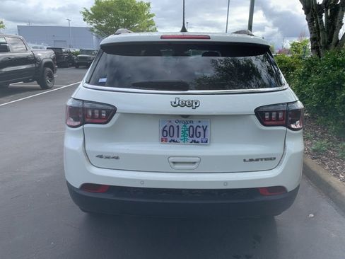 Used 2021 Jeep Compass Limited image 3