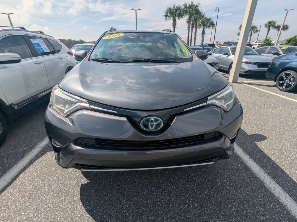 Used 2017 Toyota RAV4 Limited AWD/4WD image 2
