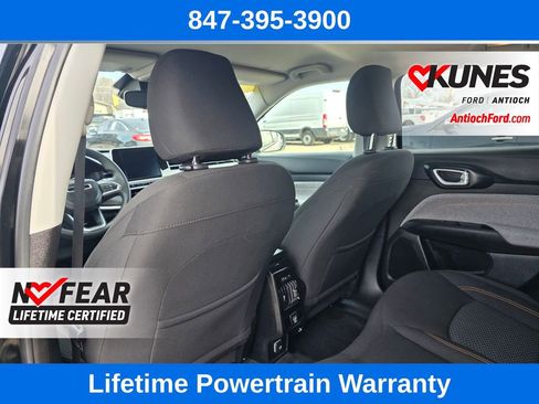 Used 2022 Jeep Compass Sport image 21