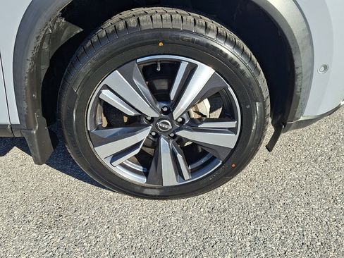 Certified 2023 Nissan Rogue SL w/ SL Premium Package AWD/4WD image 9