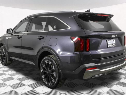 Used 2025 Kia Sorento EX image 20