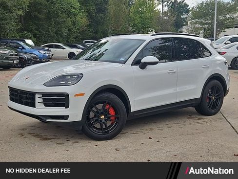 Used 2024 Porsche Cayenne AWD/4WD image 1
