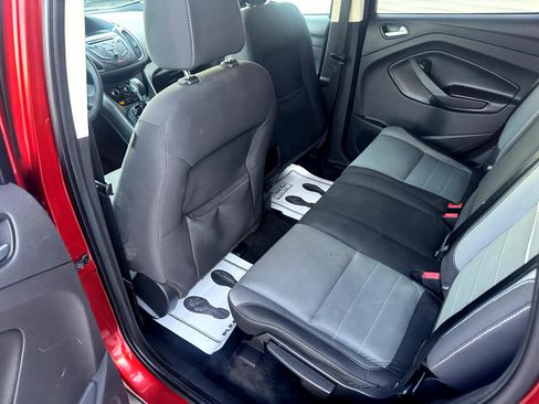 Used 2015 Ford Escape SE image 10